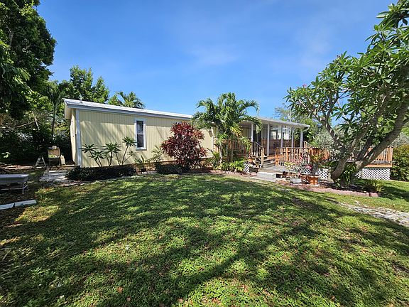 3rd image of 917 Plantation Rd