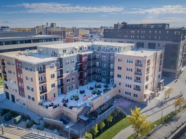 401 North Washington STREET, Green Bay, WI 54301