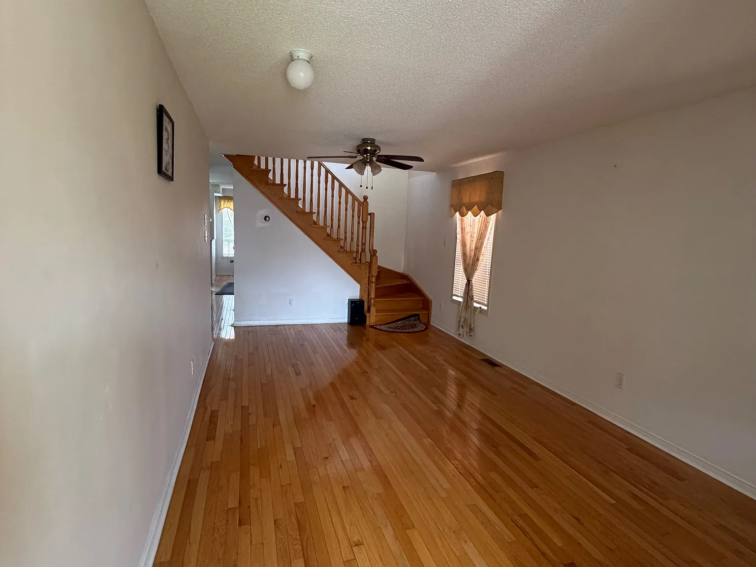 4 bed, $3,200 — Photo 2