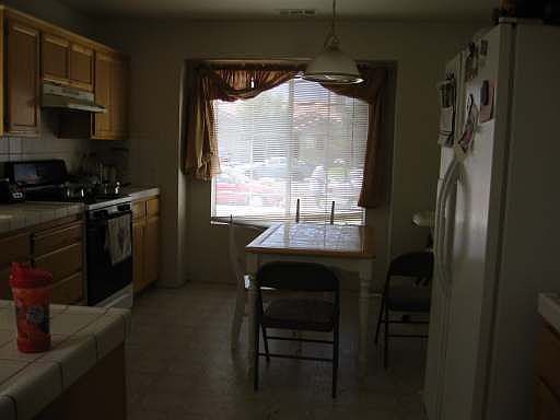 4th image of 196 Chardonnay St Unit 00