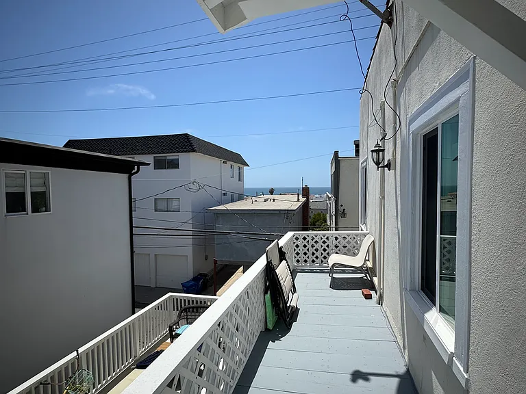128 22nd St #8 — Photo 8