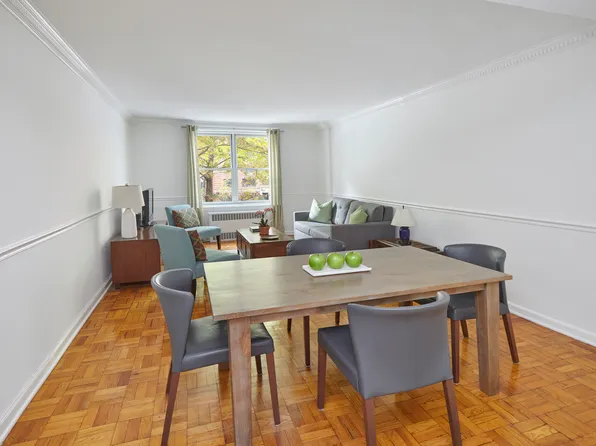 30 Monroe Place image 2 of 6