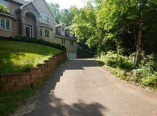 5898 Blackberry Trl #P, Inver Grove Heights, MN 55076