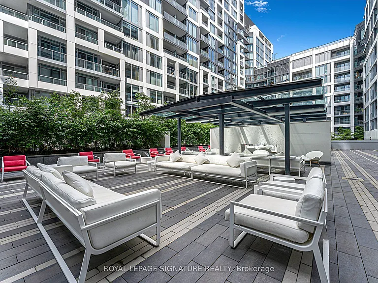 27 Bathurst St #519 — Photo 24