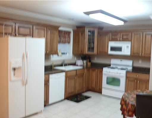 3rd image of 2905 Blanchard Dr