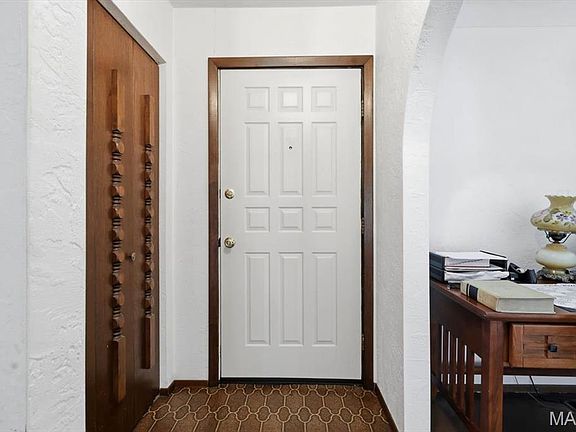 4th image of 15 Whitewood Ct