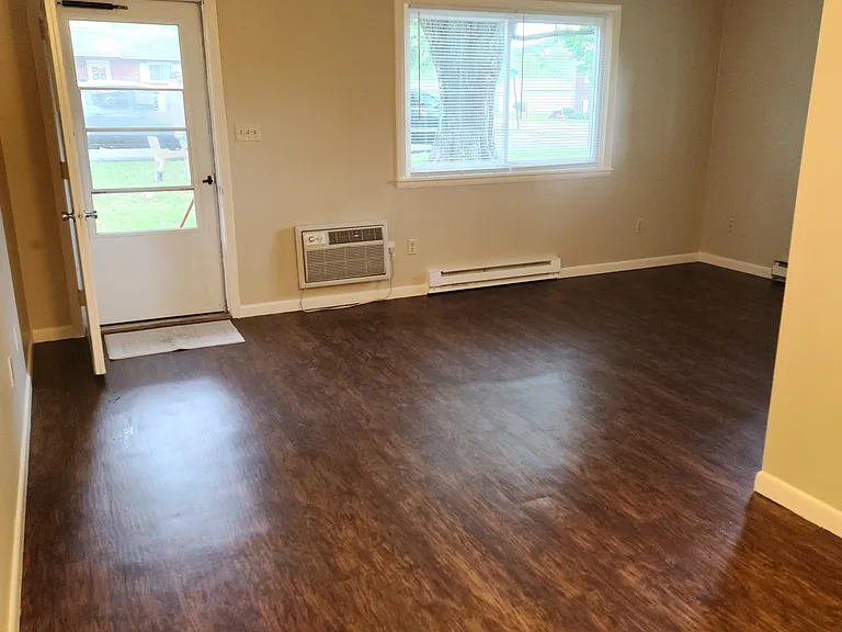 201 McKinley Dr #3 — Photo 8