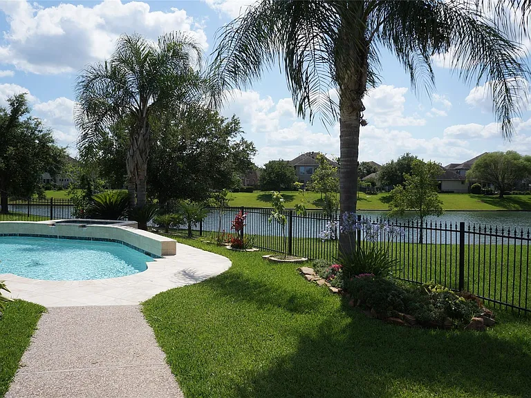 5243 Harvest Bend Ct — Photo 35