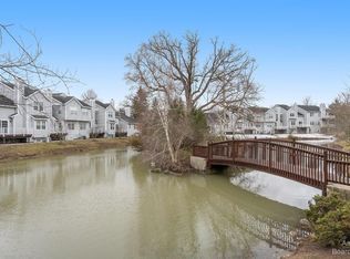 4368 Pine Ridge Ct, Ann Arbor, MI 48105