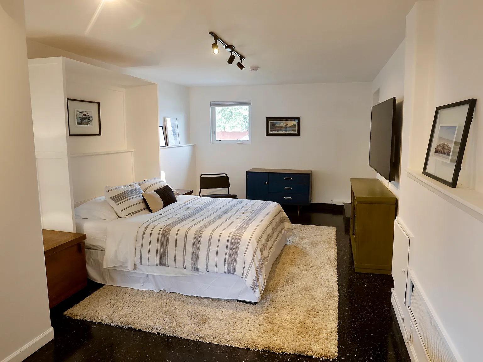 Studio, 400 sqft, $2,000 — Photo 4