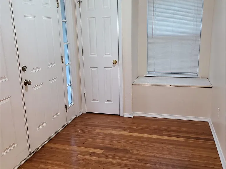 358 Mirabelle Dr — Photo 5