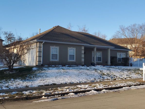 4200 Beach Pointe Dr