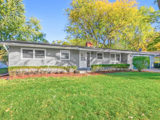 152 Aberdeen Dr, Dundee, IL 60118
