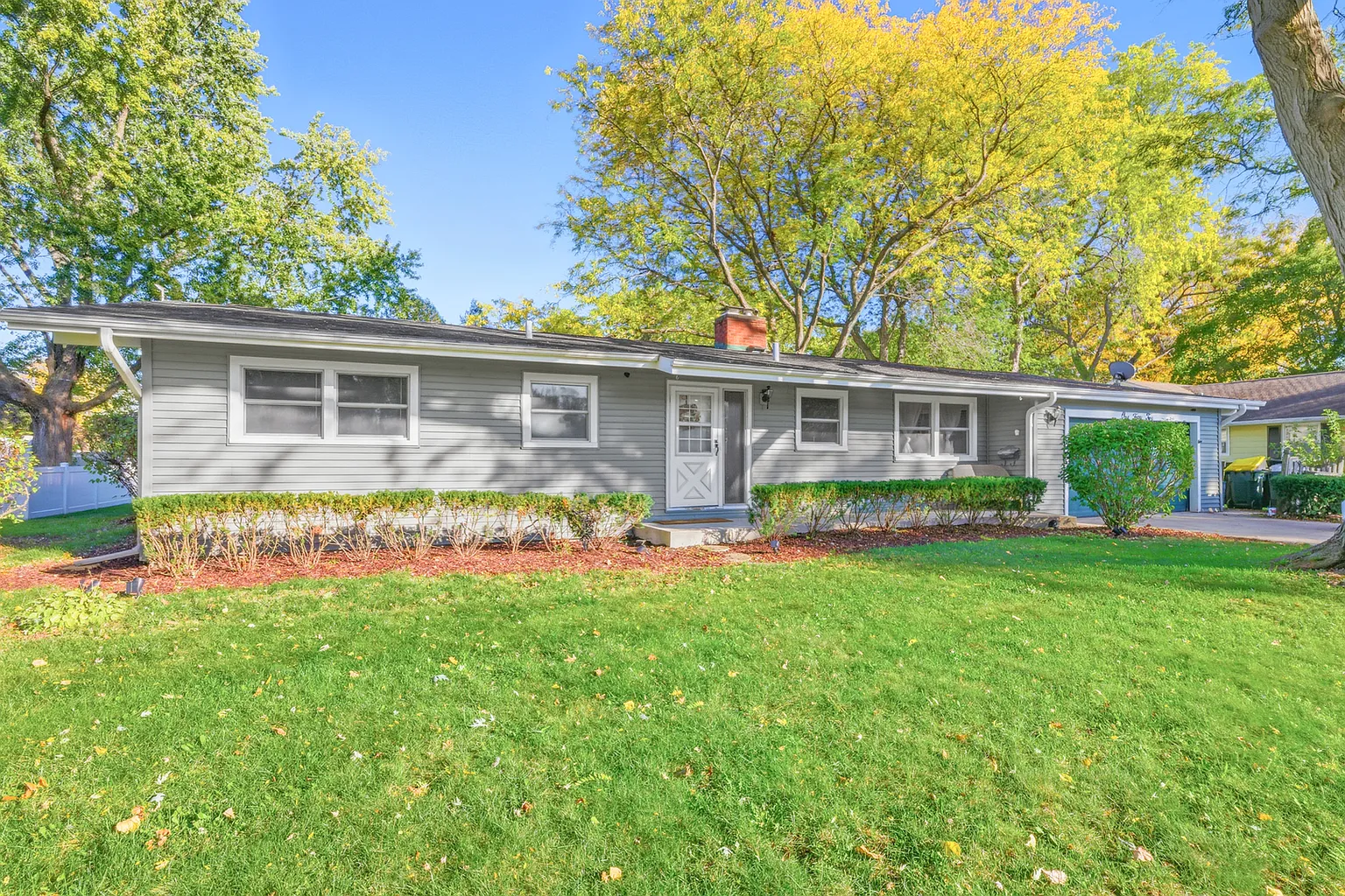 152 Aberdeen Dr photo 1
