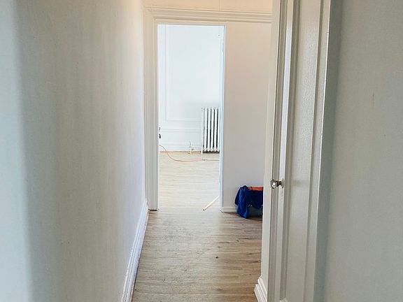 3rd image of 8645 20th Ave #4G