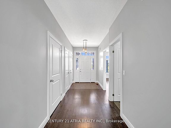 5th image of 793 Spillsbury Dr