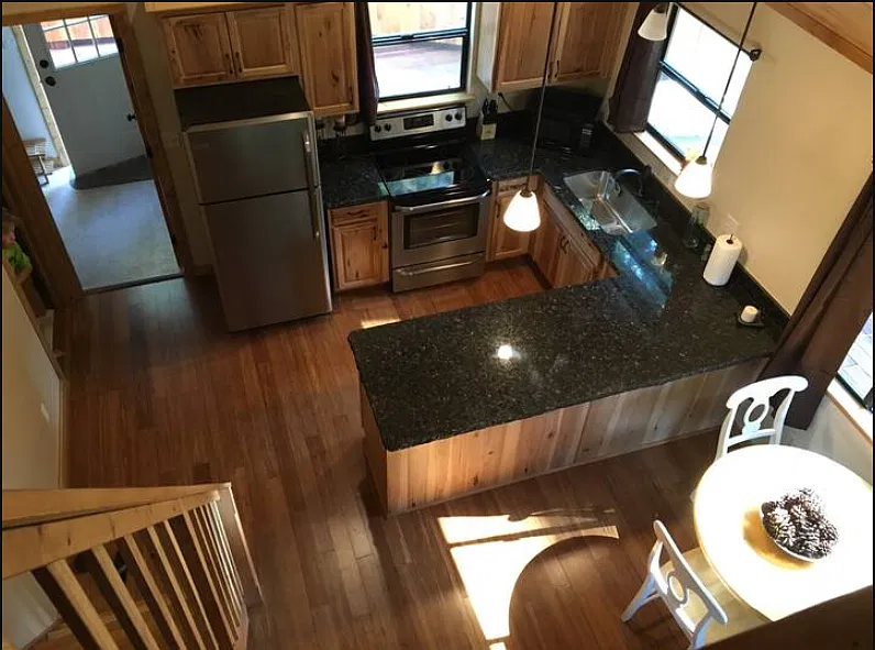 1 bed, 840 sqft, $1,550 — Photo 2