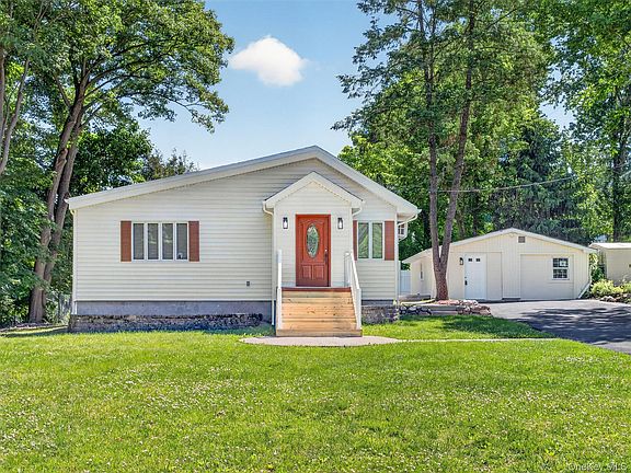 2nd image of 14 Forest Glen Road