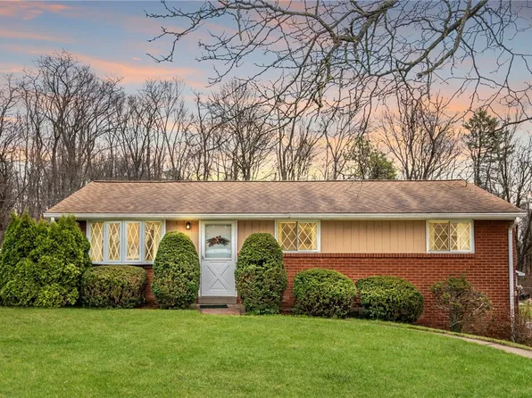 166 Rosemont Dr, Coraopolis, PA 15108