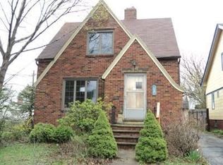 1127 Oxford Rd, Cleveland Heights, OH 44121