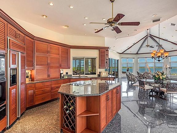 4th image of 316 Seabreeze Dr