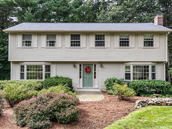 2nd image of 21 Thoreau Drive