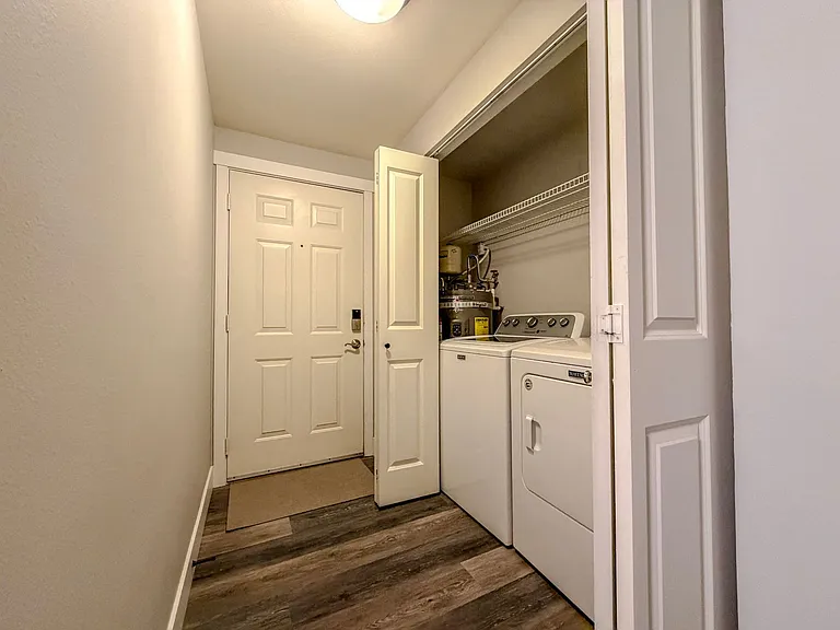 566 Prospect St #303 — Photo 2
