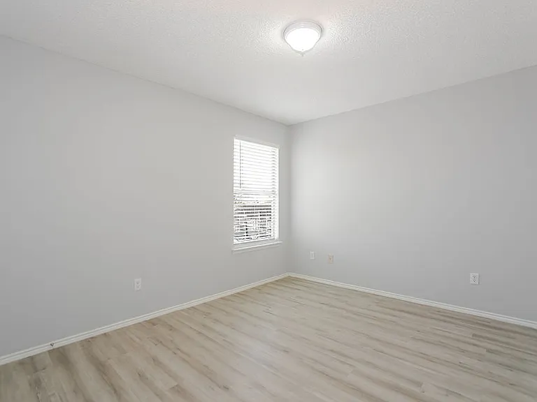 2802 Granite Ave — Photo 15
