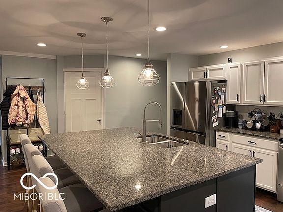 4th image of 2335 Durham Dr