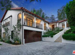 5821 Valley Oak Dr, Los Angeles, CA 90068