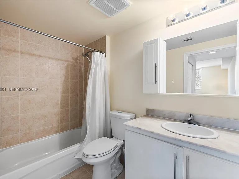 275 NE 18th St #710 — Photo 15