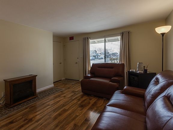 4th image of 1566/1568 York Way