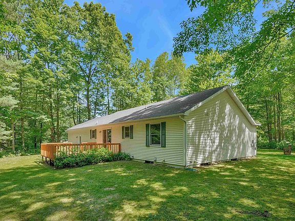 2nd image of 7392 Hickory Ct