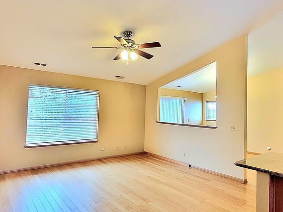 4th image of 345 Thornwood Way Unit D
