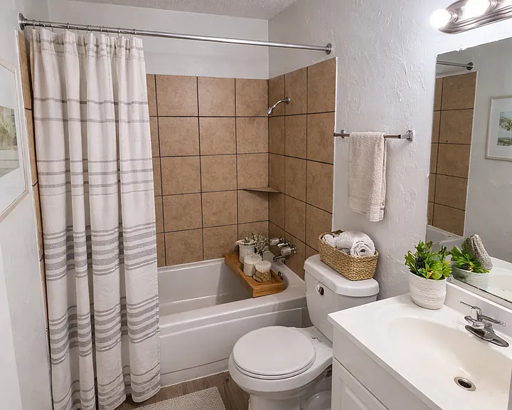 The Pines Apts — Photo 15