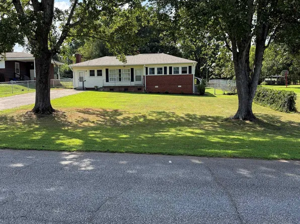 275 Fox Dr, Spartanburg, SC 29302