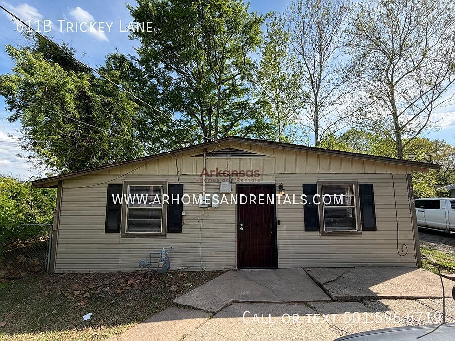 1st image of 611B W Trickey Ln