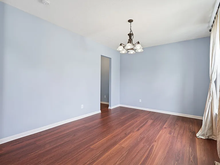 12250 Eddington Pl — Photo 4