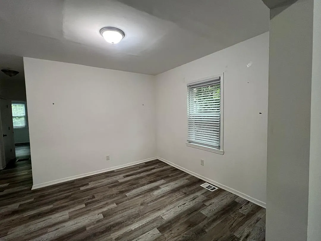 2 bed, $3,200 — Photo 4