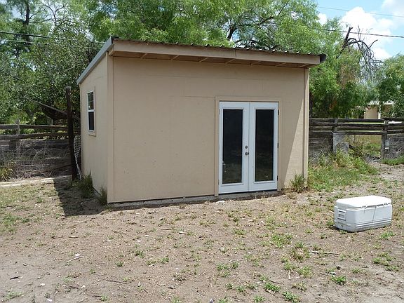 3rd image of 1208 W Richard Ave