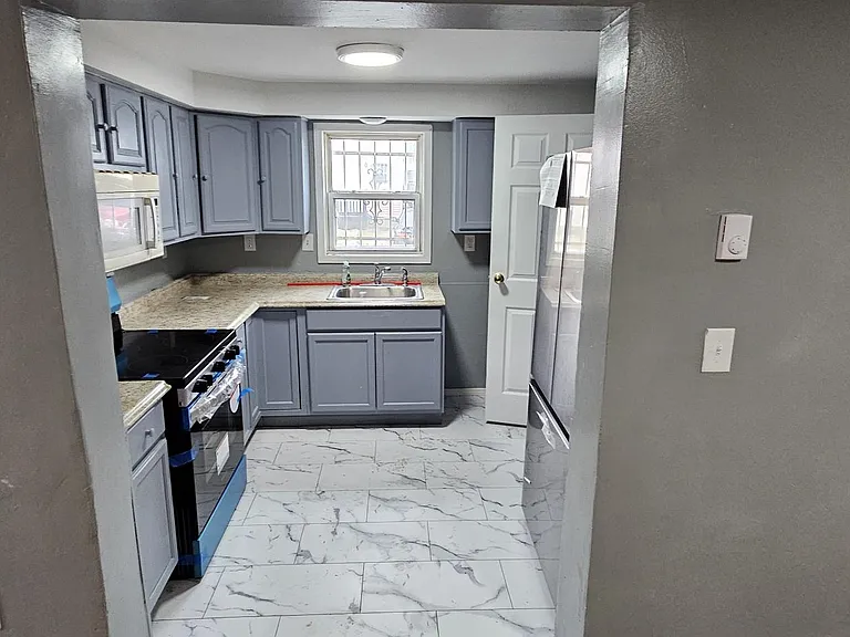 12 N 11th St — Photo 3