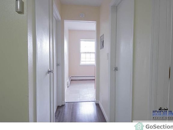 4th image of 479 Roseville Ave