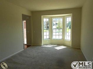 9502 Rolan Meadows Dr, Van Buren Township, MI 48111