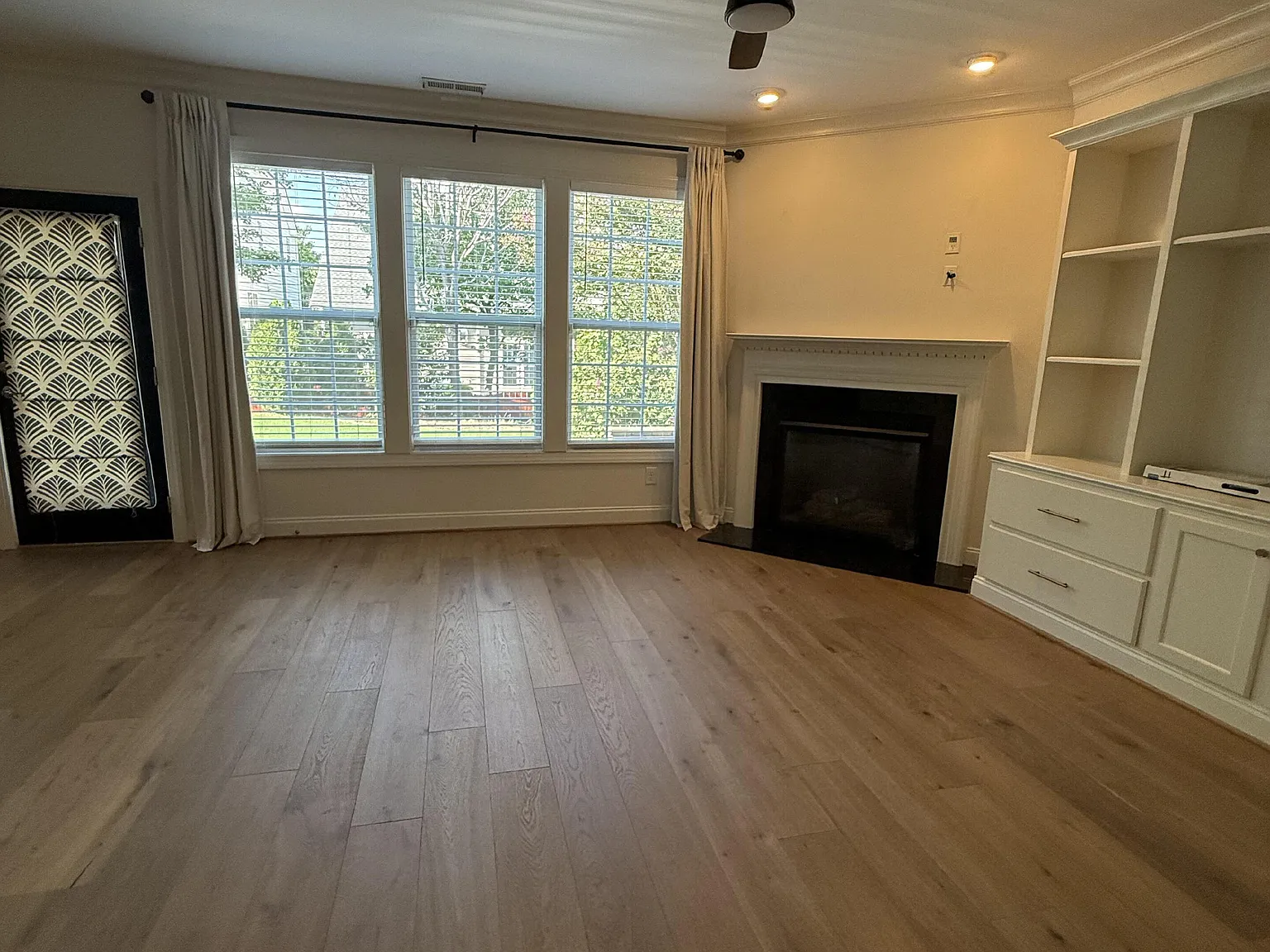 4 bed, 2.5 bath, 2750 sqft, $3,495 — Photo 4
