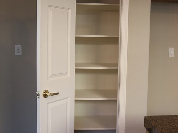4th image of 39555 N Prairie Ln