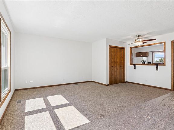 3rd image of 200 W Jeffery Ave