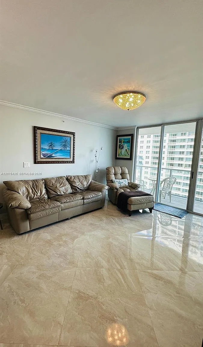 The Mark On Brickell Cond — Photo 3