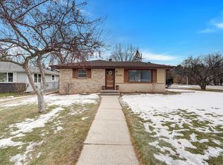 5421 Westmore Dr, Racine, WI 53406
