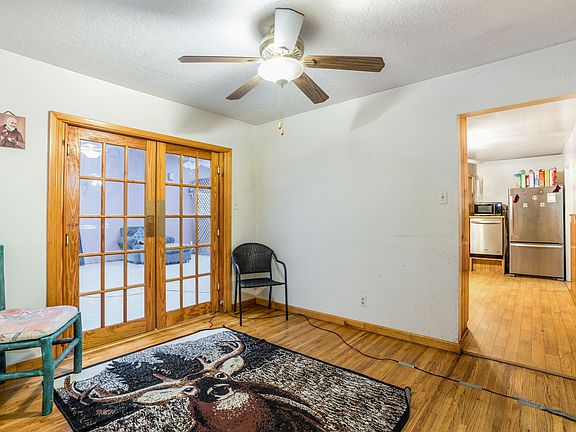 5th image of 803 Sunset Dr