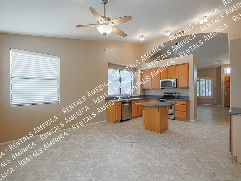 263 E Ashurst Dr — Photo 16